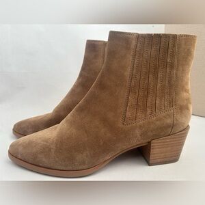 Rag & Bone NYC Tan Suede Chelsea Boots. Size 9.5